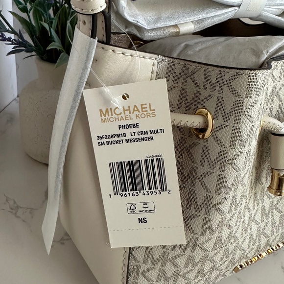 MICHAEL KORS Phoebe Small Logo Bucket Bag - Light Cream - Picture 8 of 14